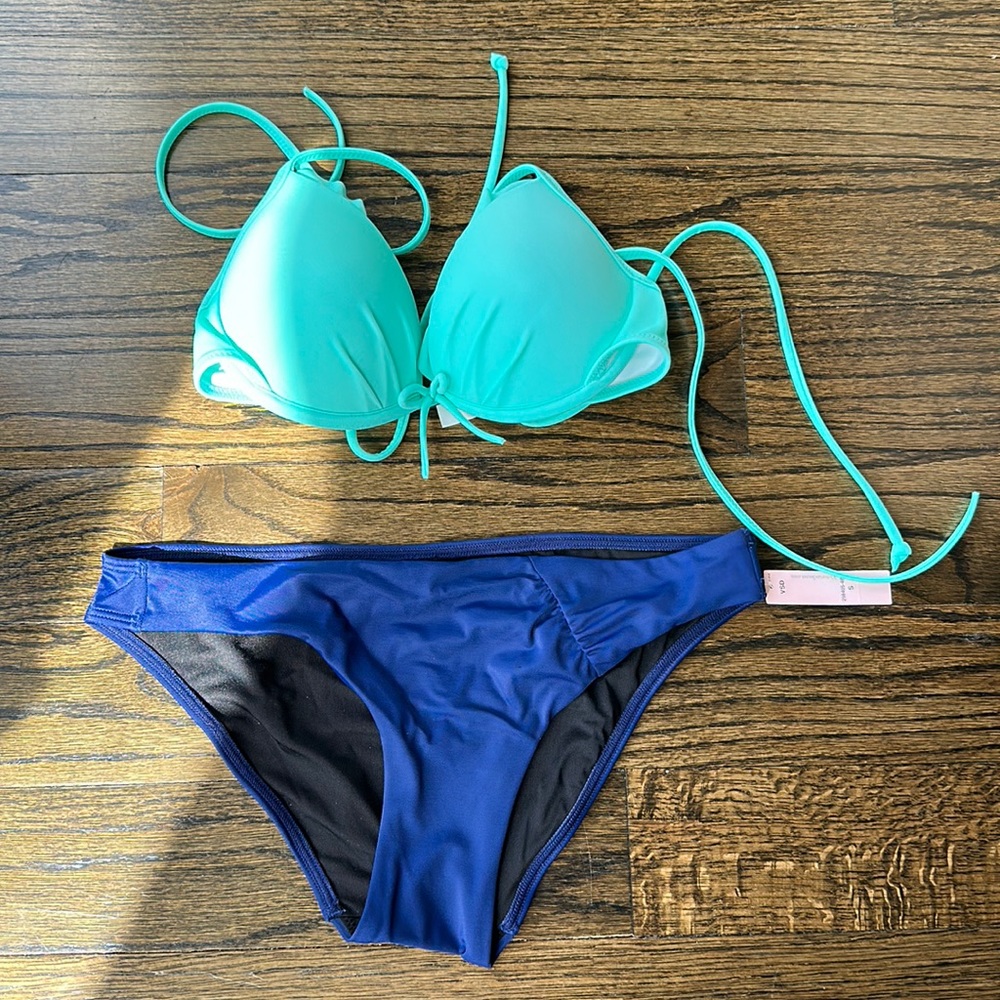 Victoria’s secret swimsuit 32B, S size